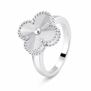 Clover Ring