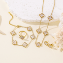 4 Essential Clover Bundle