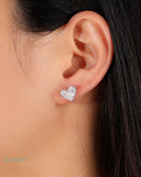 DAZZLING HEART STUDS Earrings