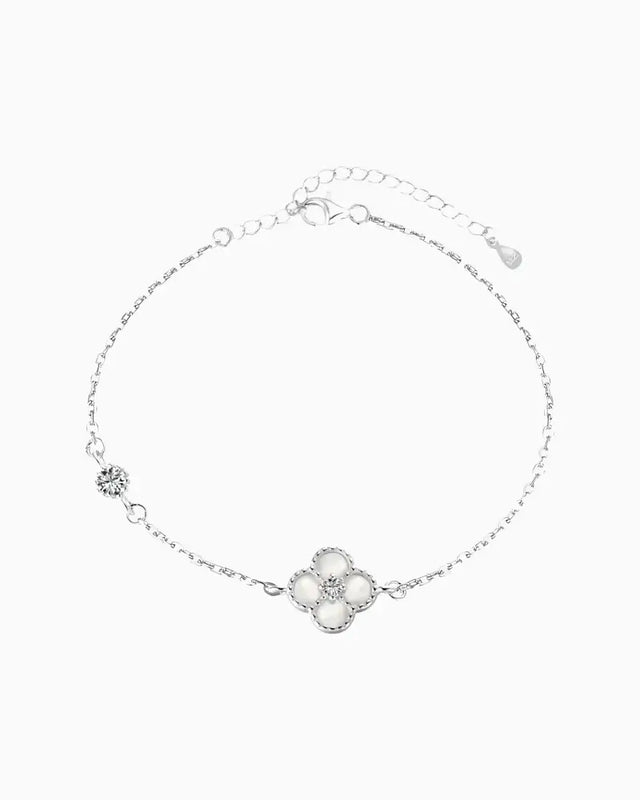 ICY CLOVER BRACELET