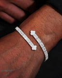 MOISSANITE CLOVER BANGLE Bracelets