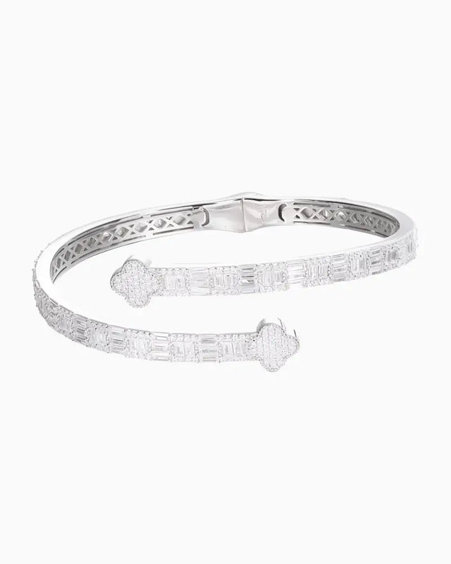MOISSANITE 925 CLOVER BANGLE