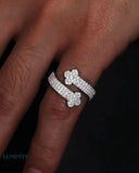 MOISSANITE HUGGING CLOVER RING Rings