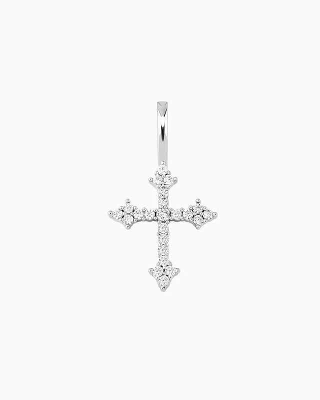 THE CROSS PENDANT